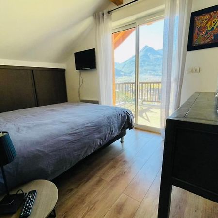 Large Chalet With Terrace And View In Briancon Apartment Exterior photo