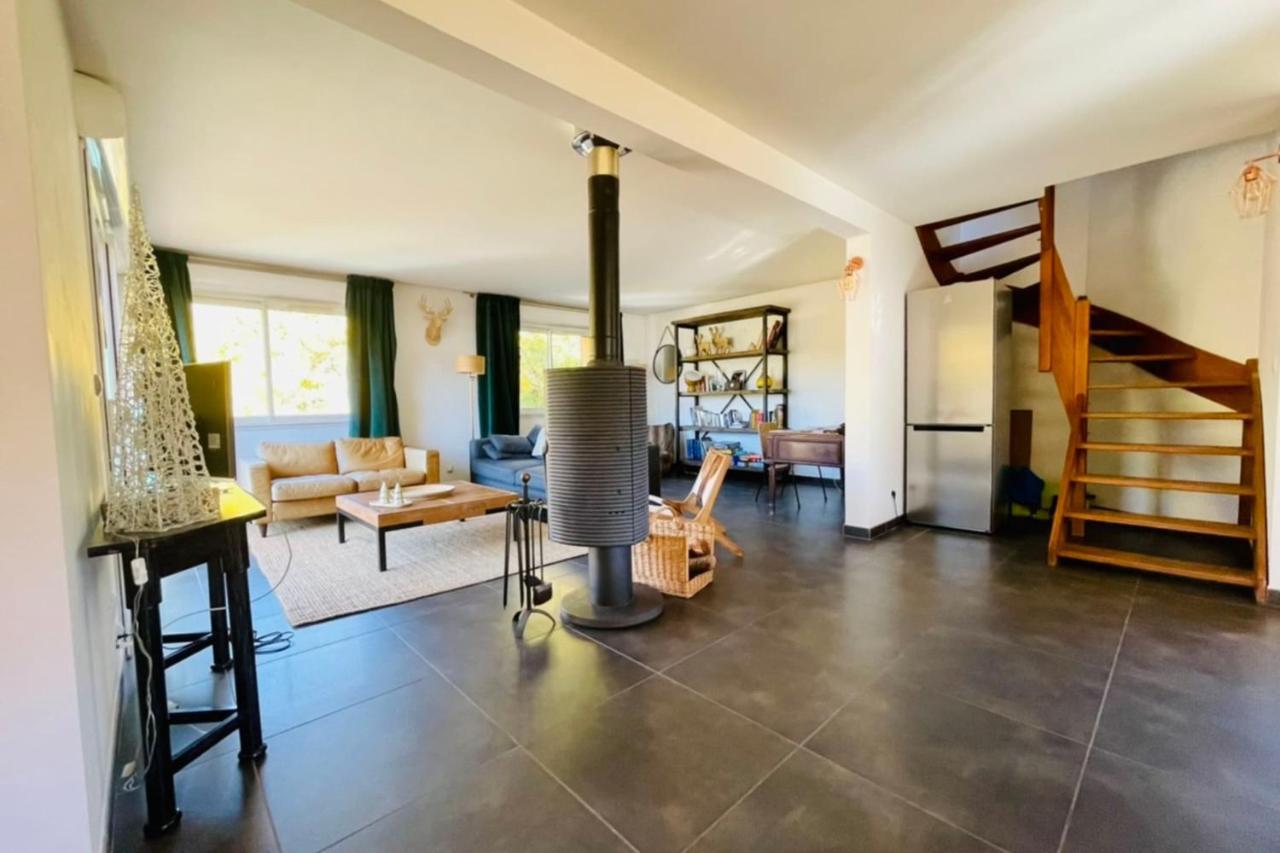 Large Chalet With Terrace And View In Briancon Apartment Exterior photo