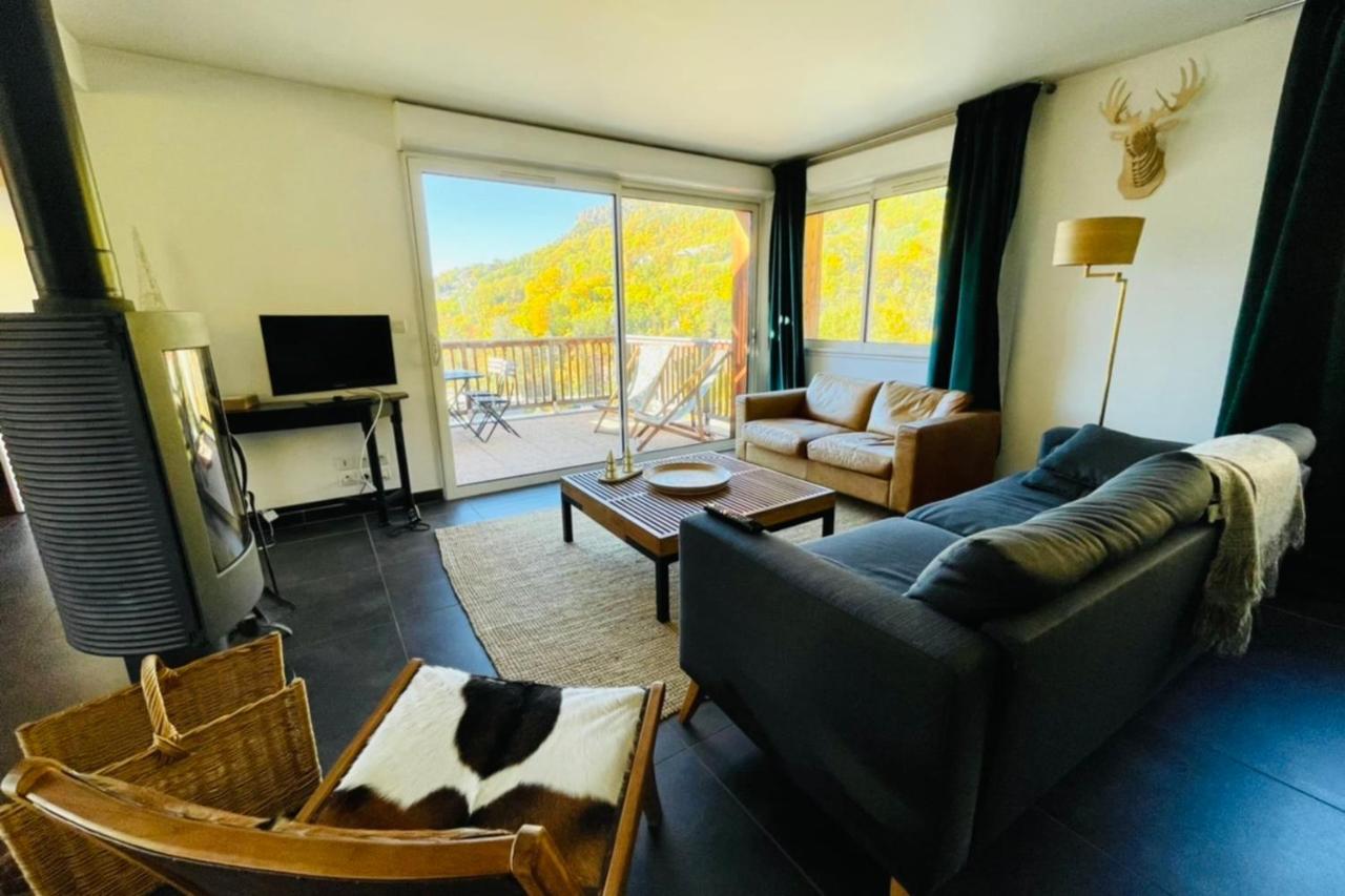 Large Chalet With Terrace And View In Briancon Apartment Exterior photo